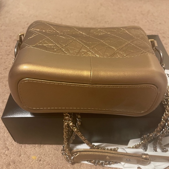 Authentic Chanel small hobo bag . - Picture 5 of 9